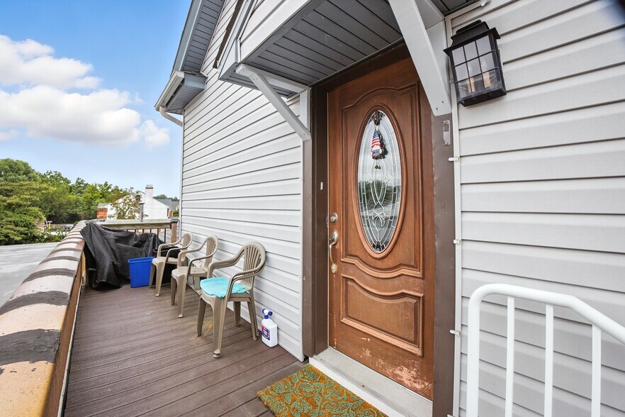 More Photos Of 83 Limekiln Pike, Glenside Storefront Retail Residential For Sale