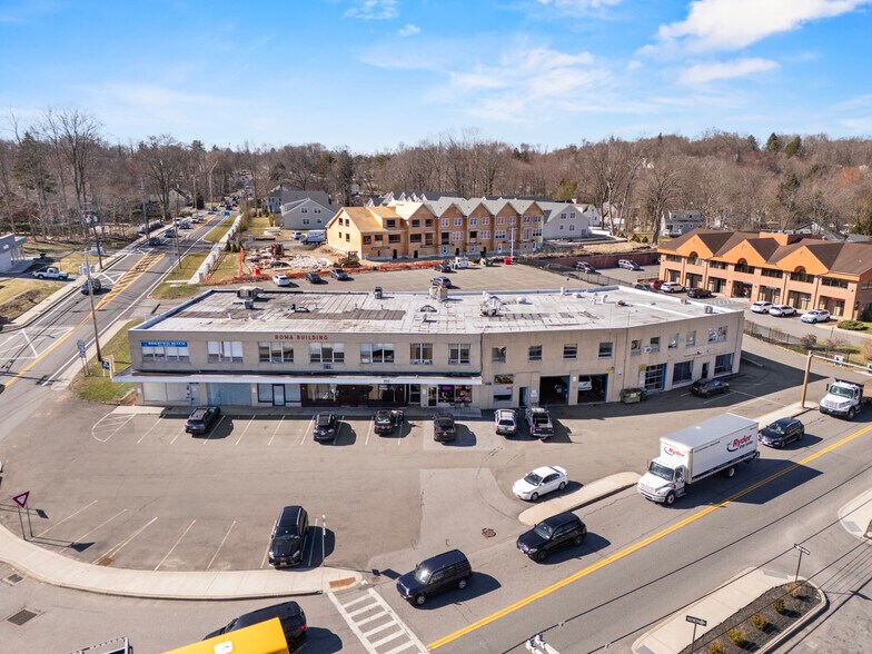 More Photos Of 2020-2038 Saw Mill River Rd, Yorktown Heights Storefront For Sale