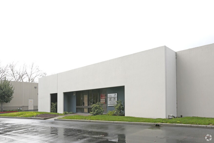 More Photos Of 3350 Scott Blvd, Santa Clara Research And Development For Lease