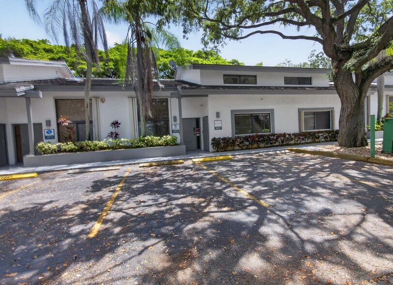 More Photos Of 10717 Sw 104th St, Miami Office For Sale