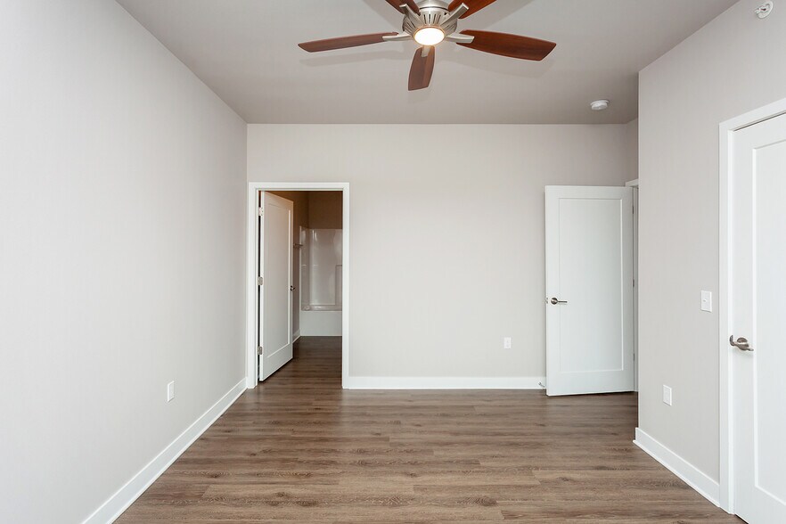 More Photos Of 505-509 E 1st St, Huxley Apartments For Sale