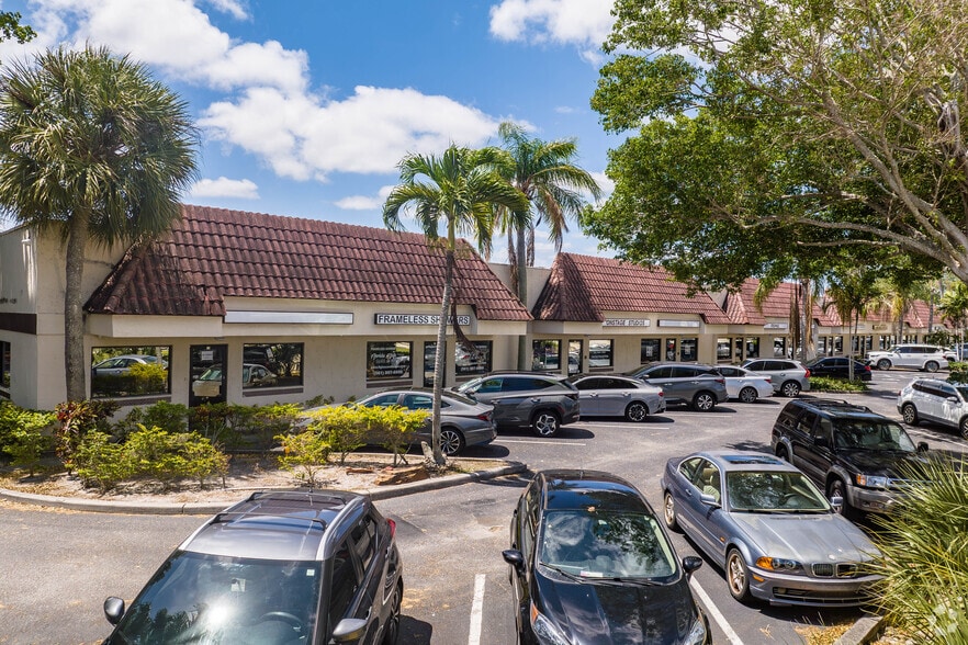 More Photos Of 1200 Clint Moore Rd, Boca Raton Showroom For Lease