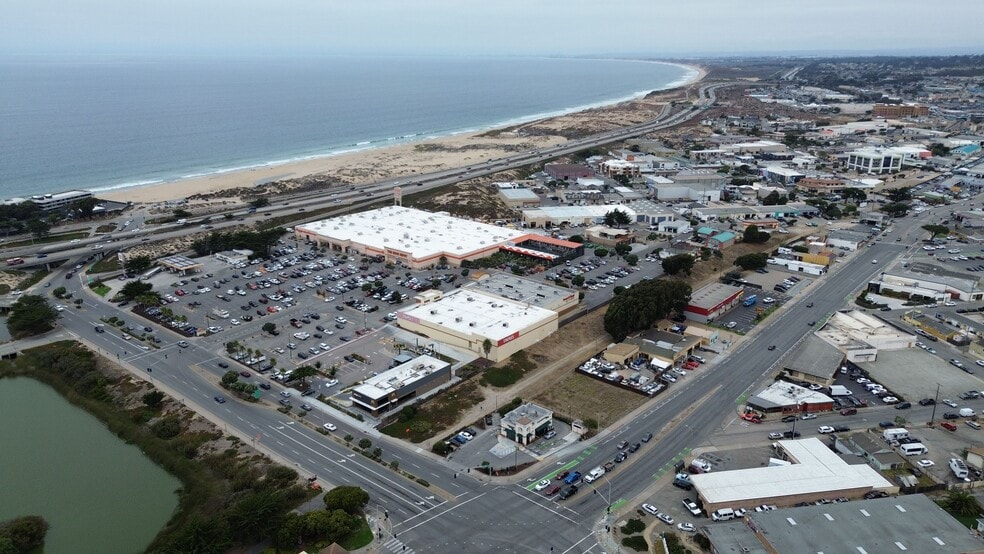 More Photos Of 1523-1533 Del Monte Blvd, Seaside Auto Repair For Sale