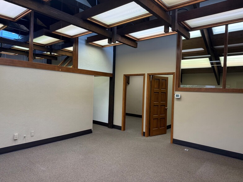 More Photos Of 578 NW Van Buren Ave, Corvallis Loft Creative Space For Lease