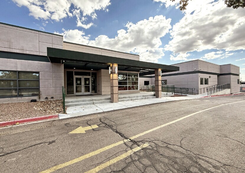 More Photos Of 5100 Masthead St NE, Albuquerque Schools For Sale