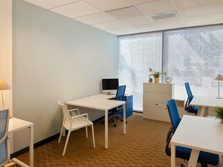 More Photos Of 900 E Hamilton Ave, Campbell Coworking Space