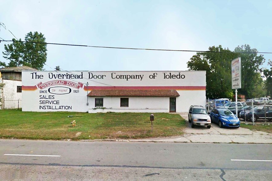 More Photos Of 5918 N Detroit Ave, Toledo Warehouse For Sale
