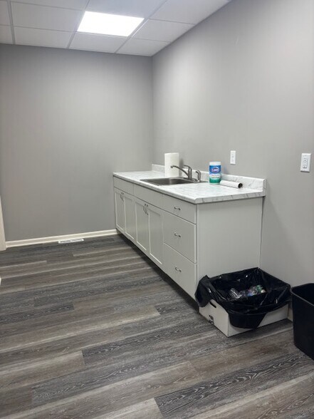 More Photos Of 4583 North St, Jamesville Loft Creative Space For Sale
