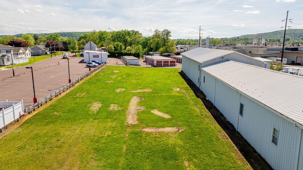 More Photos Of 820 Railroad St, Bloomsburg Warehouse For Sale