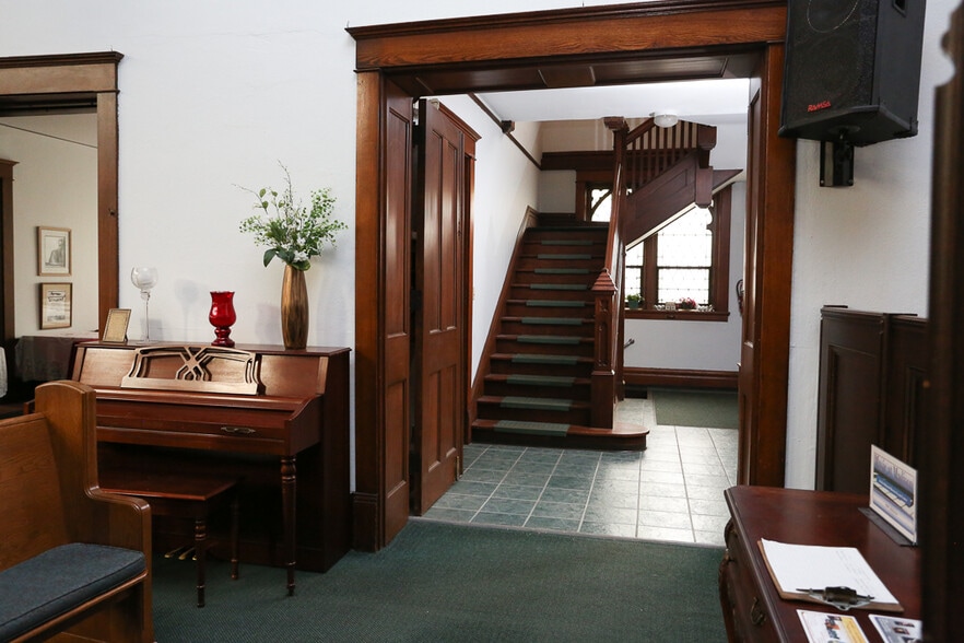 More Photos Of 1205 Elm St, Youngstown Religious Facility For Sale