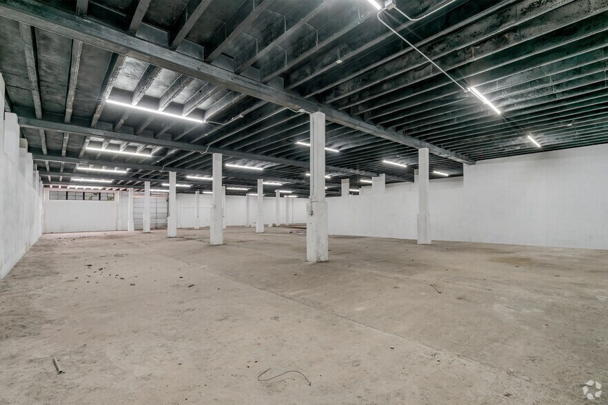 More Photos Of 625 Humble Ave, San Antonio Warehouse For Sale