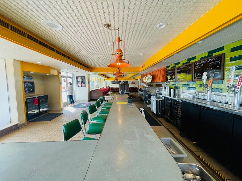 More Photos Of 1575 Calle Joaquin, San Luis Obispo Restaurant For Sale