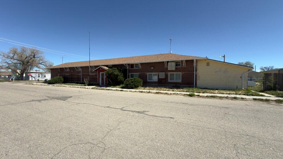 More Photos Of 664 2nd Ave, Deer Trail Office For Sale