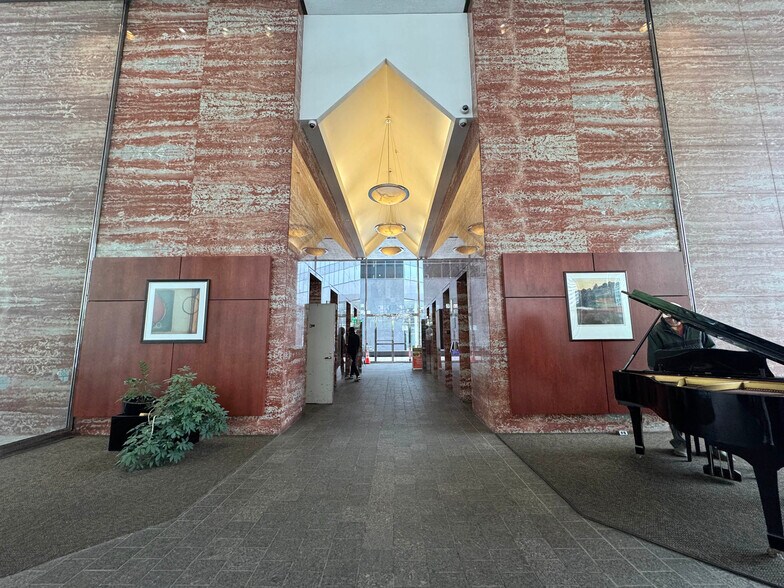 More Photos Of 20 S Charles St, Baltimore Office For Sale
