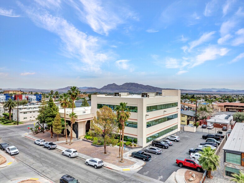 More Photos Of 1100 E Bridger Ave, Las Vegas Office For Sale