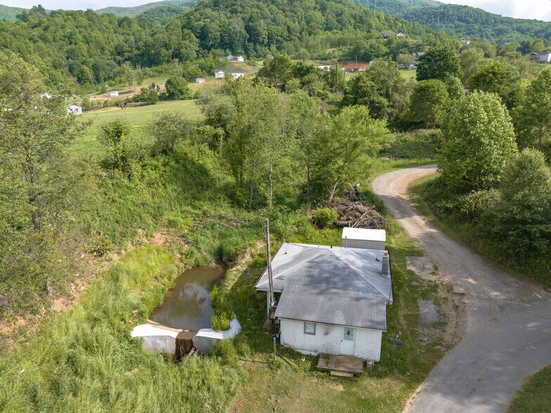 More Photos Of 94 Providence Pl, Waynesville Storefront Retail Office For Sale