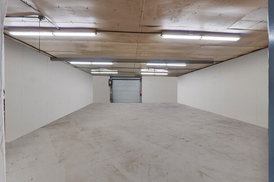 More Photos Of 25 Word St, Fairburn Warehouse For Sale