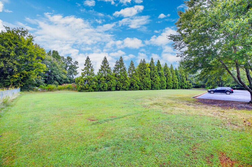 More Photos Of 634 Fairview Rd, Simpsonville Land For Sale