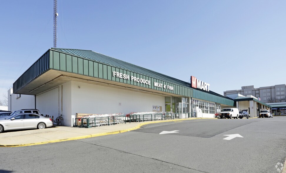 Primary Photo Of 2901 Gallows Rd, Falls Church Unknown For Lease