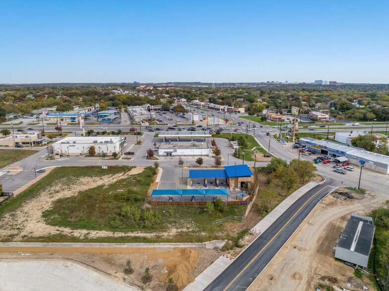 More Photos Of 7535 Bandera Rd, San Antonio Carwash For Sale