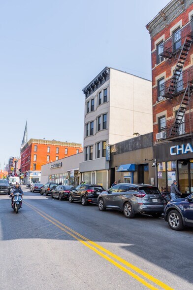 More Photos Of 800 Manhattan Ave, Brooklyn Storefront Retail Residential For Lease