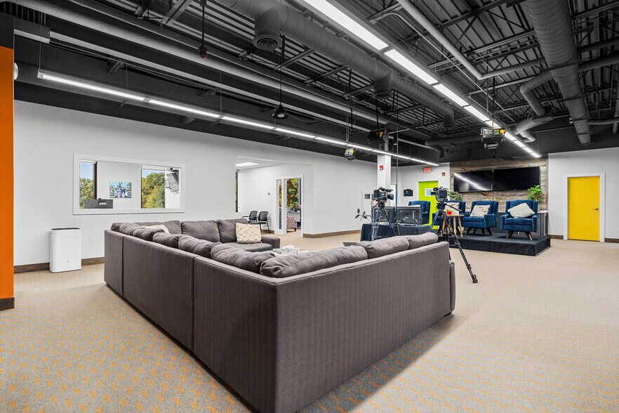 More Photos Of 1 Broadcast Way, Cadillac Medical For Sale