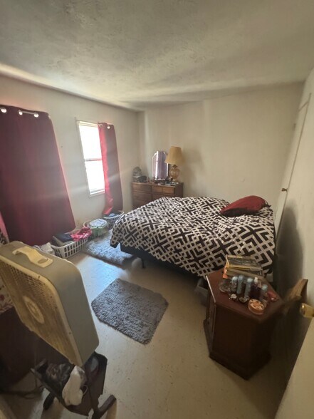 More Photos Of 509 Last Resort Ct, Cumberland Multifamily For Sale