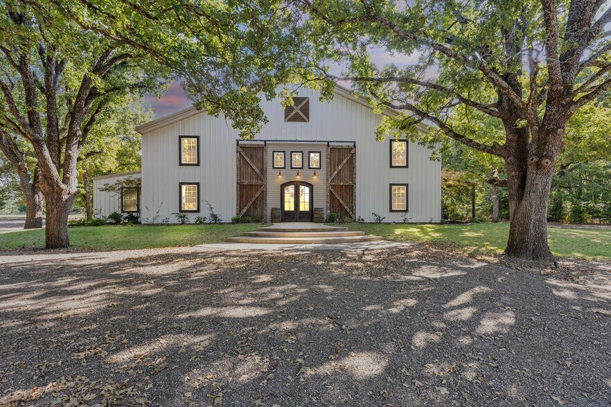 Primary Photo Of 1297 County Road 3318, Greenville Specialty For Sale