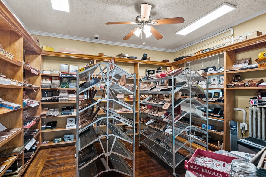 More Photos Of 2201 Perkiomen Ave, Mount Penn Restaurant For Sale