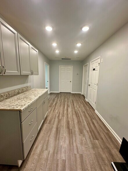 More Photos Of 315 Transport Dr, Cookeville Warehouse For Lease