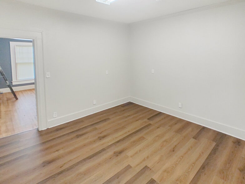 More Photos Of 2415 13th St, Tuscaloosa Office For Lease