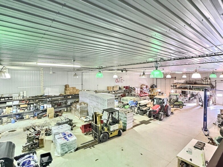 More Photos Of 1006 S Lawler, Mitchell Warehouse For Sale