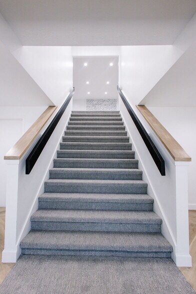 More Photos Of 8225 Westglen Dr, Houston Office For Sale