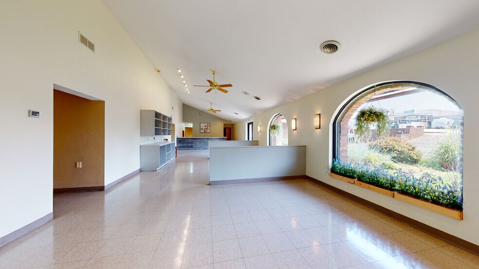 More Photos Of 12249 US Route 30, North Huntingdon Veterinarian Kennel For Sale