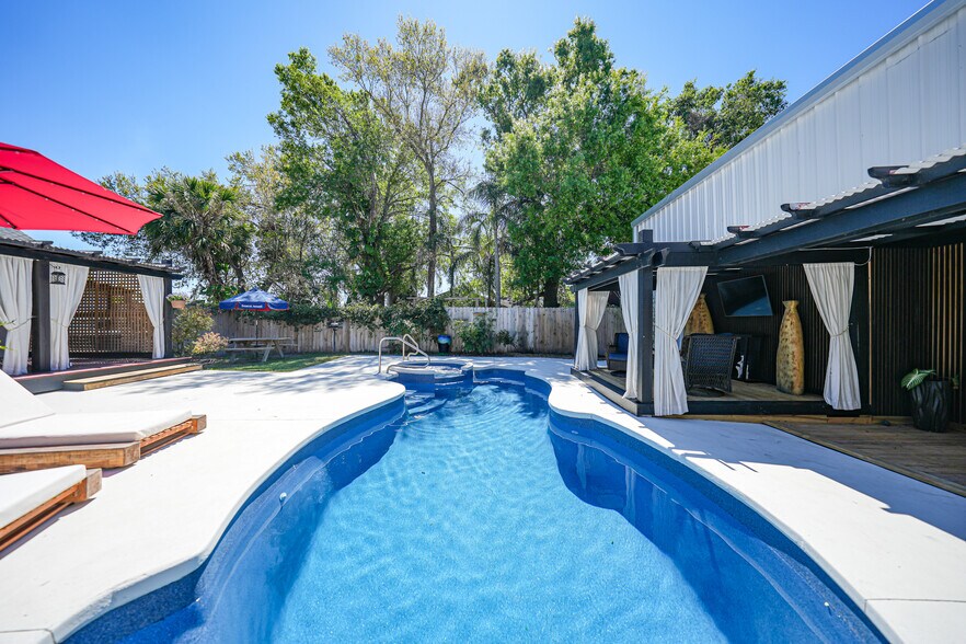 More Photos Of 2461 SW Highway 17, Arcadia Warehouse For Sale