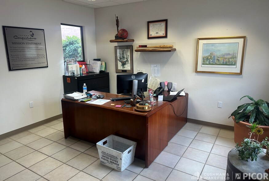 More Photos Of 6450 E Broadway Blvd, Tucson Office For Sale