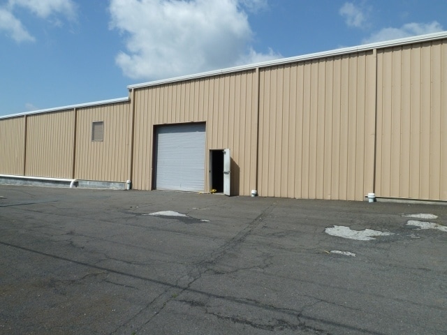 More Photos Of 345 E Marshall St, Wytheville Manufacturing For Lease