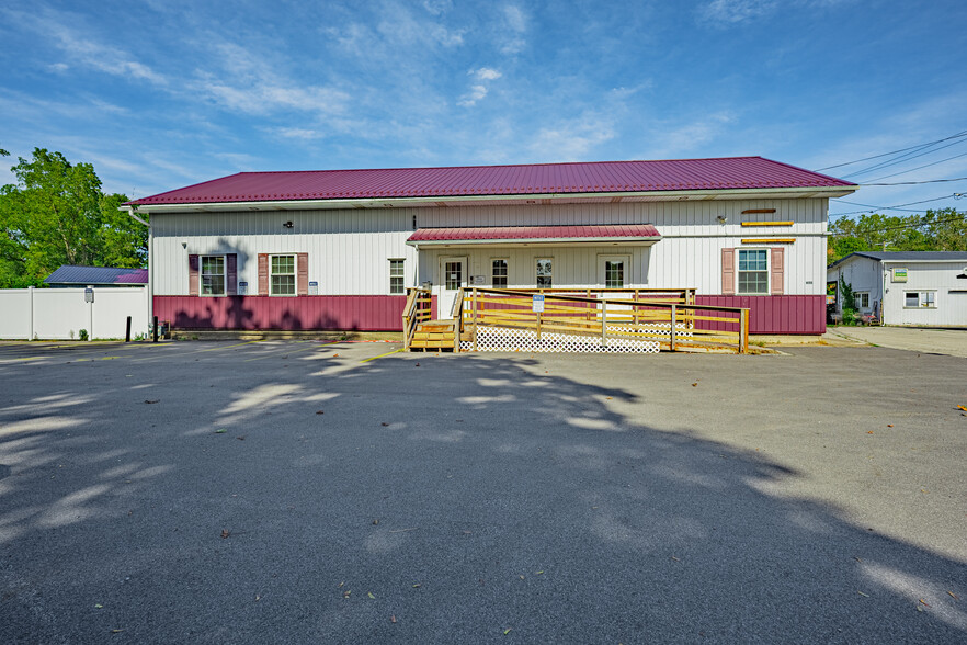 Primary Photo Of 6115 1st St, Newfane Office For Sale