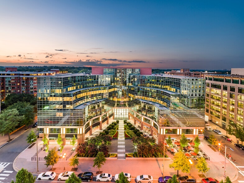 More Photos Of 4301 N Fairfax Dr, Arlington Office For Lease