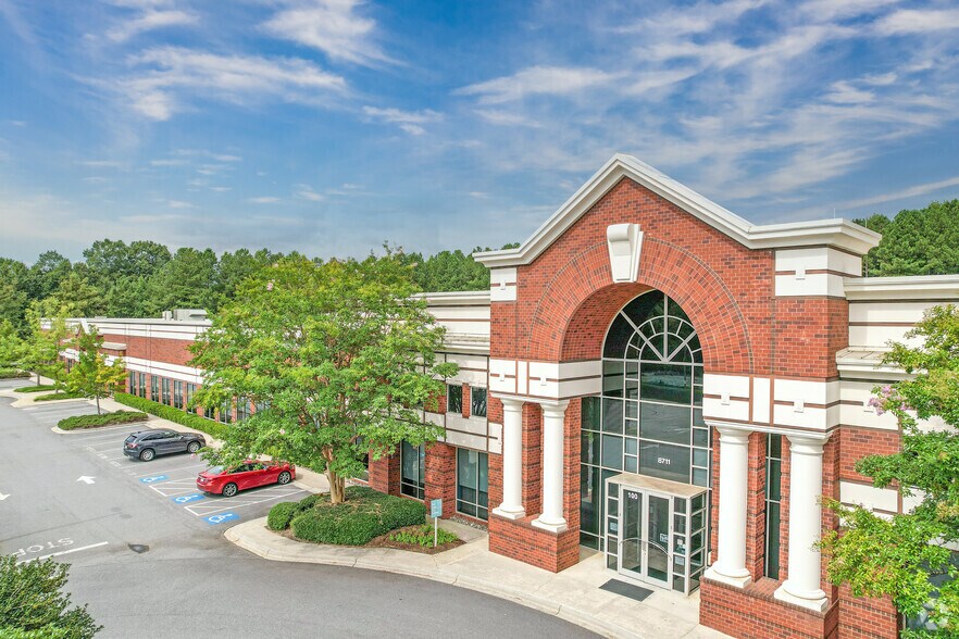 More Photos Of 8711 University East Dr, Charlotte Office For Lease