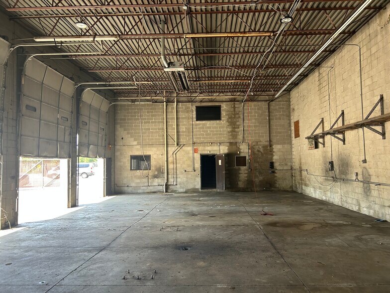 More Photos Of 2500 Spring Grove Ave, Cincinnati Warehouse For Sale