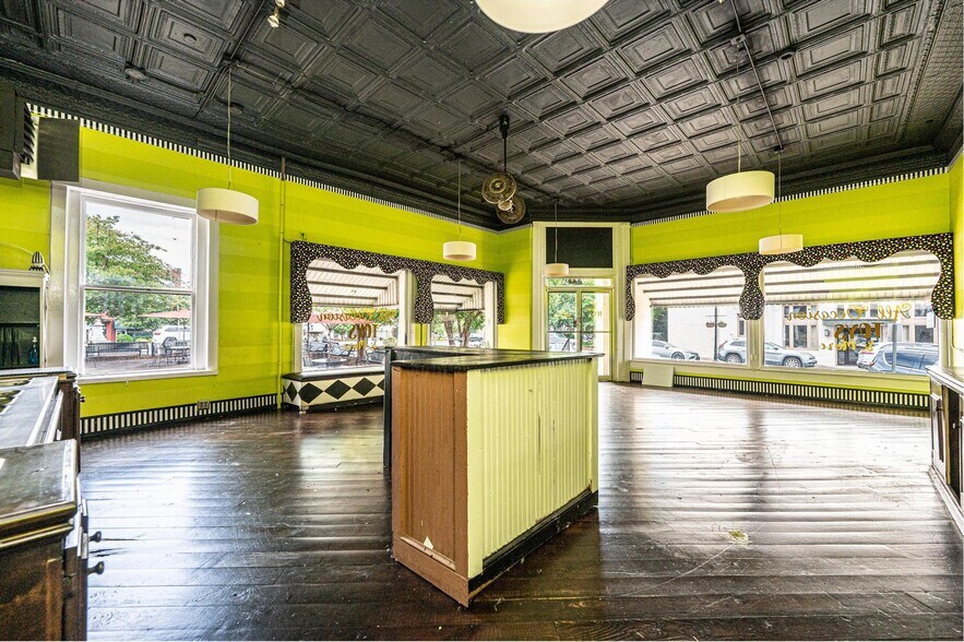 More Photos Of 812 West Ave, Lenoir Storefront Retail Office For Sale