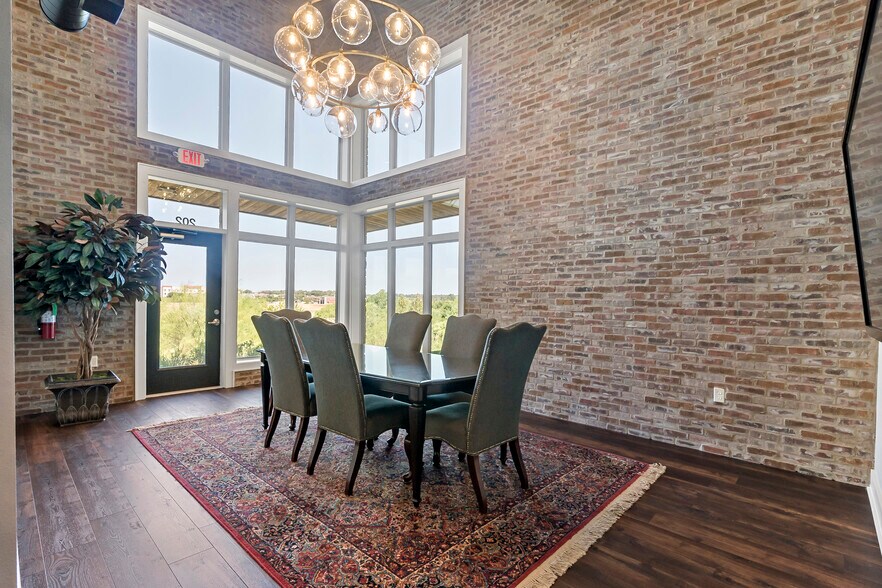 More Photos Of 4438 State Highway 6, College Station Office For Lease