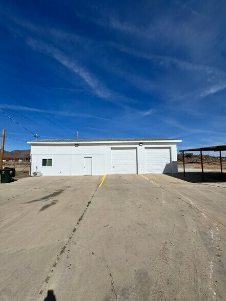 Primary Photo Of 3600 Glenn, Kingman Auto Repair For Lease