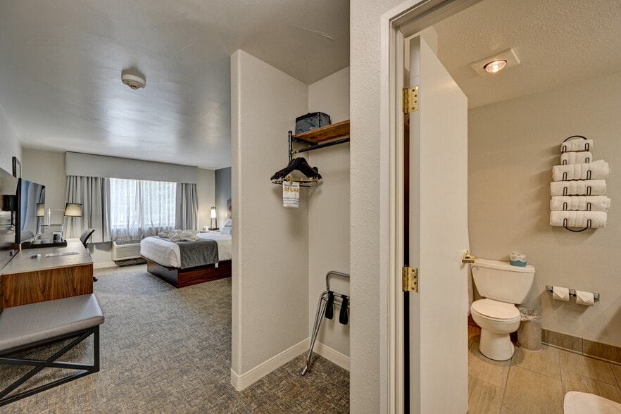 More Photos Of 733 US Highway 24 N, Buena Vista Hotel For Sale