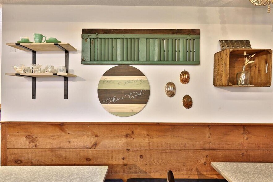 More Photos Of 5501 Route 4, Killington Restaurant For Sale
