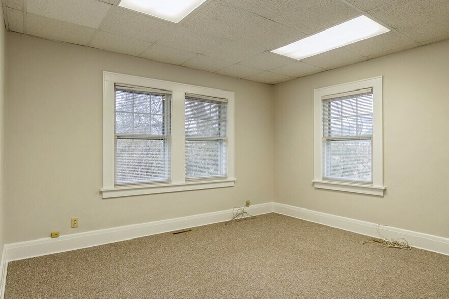 More Photos Of 114 S Euclid Ave, Westfield Office For Sale