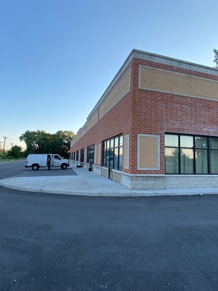 More Photos Of 13755 S.Burnham Ave, Burnham Freestanding For Lease