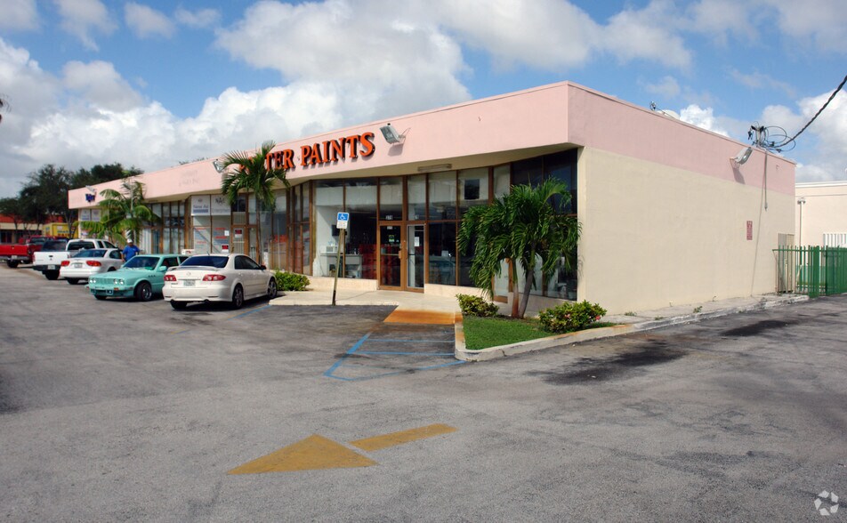 More Photos Of 357-379 NE 167th St, Miami Storefront For Lease