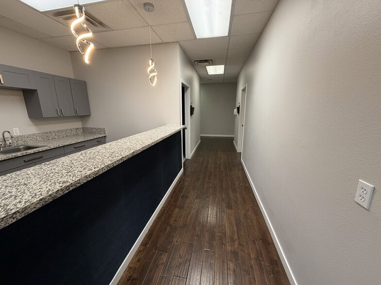 More Photos Of 885-895 Railroad St, Elko Medical For Lease